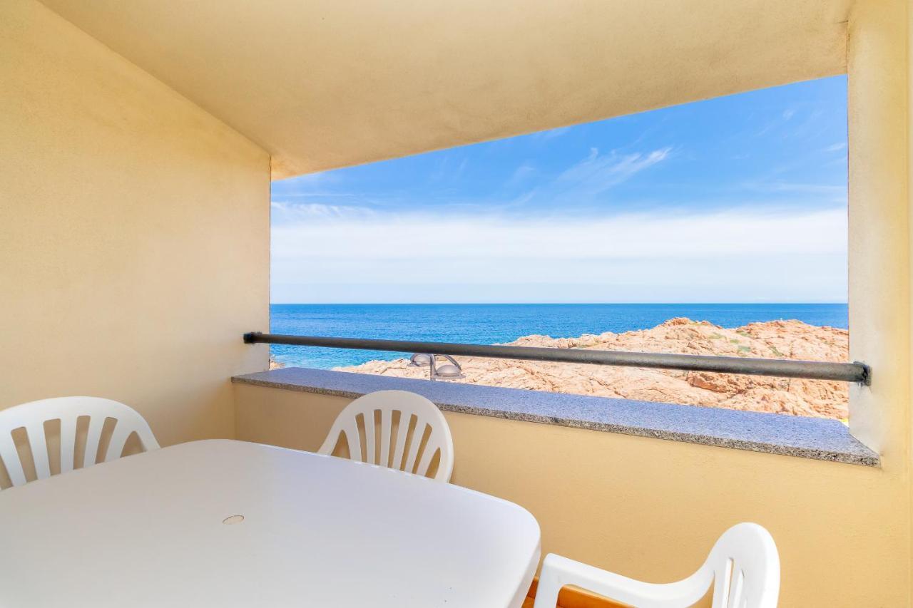 Casa Sulla Scogliera Isola Rossa Apartman Kültér fotó